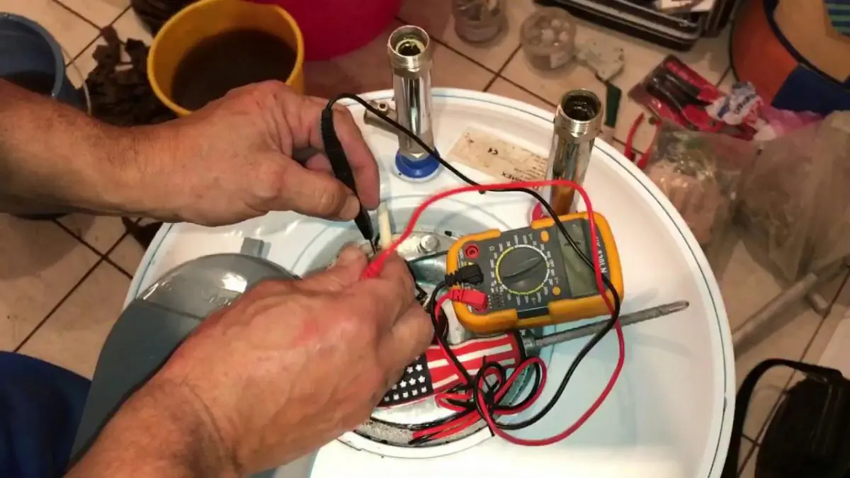 Ремонт водонагревателей Electrolux в Балахне — выгодная цена от 2403 руб., Мастер24